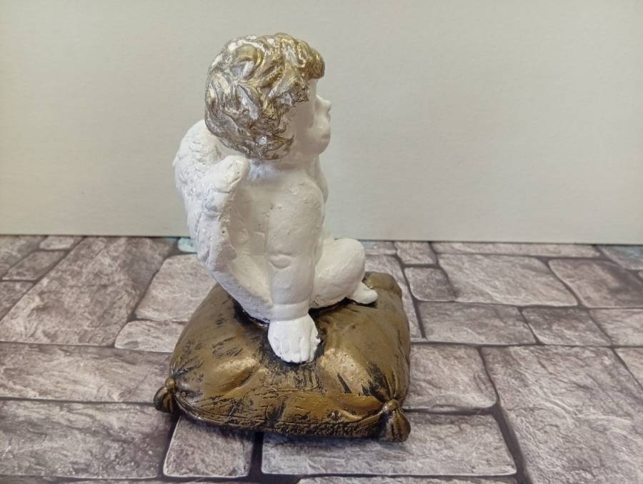 BetonaDarzaDekoriFiguraEngelitisBalts2