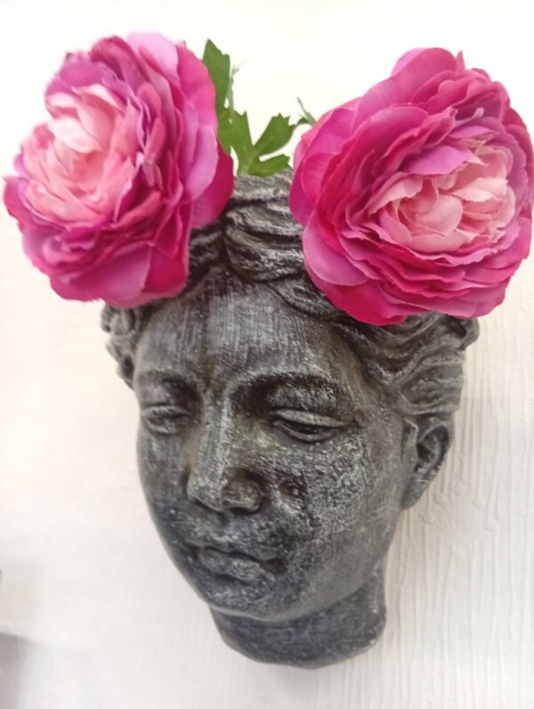 Wall decor vase – Silver Goddess