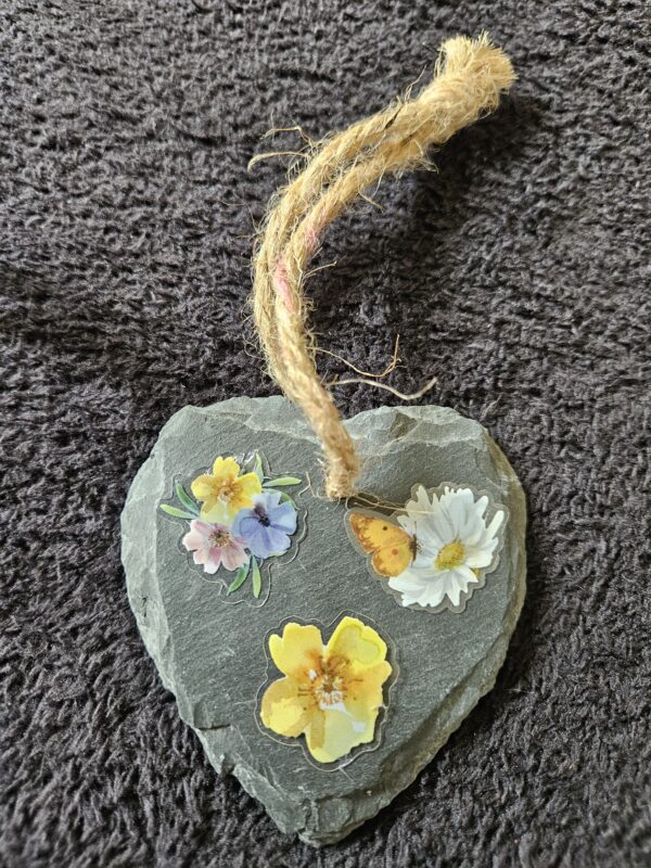 Hand-Carved Heart Slate Hanging Ornament – Wildflower and Butterfly Decal Slate Sign, Rustic Country Home Decor, Memorial Mother’s Day Gift